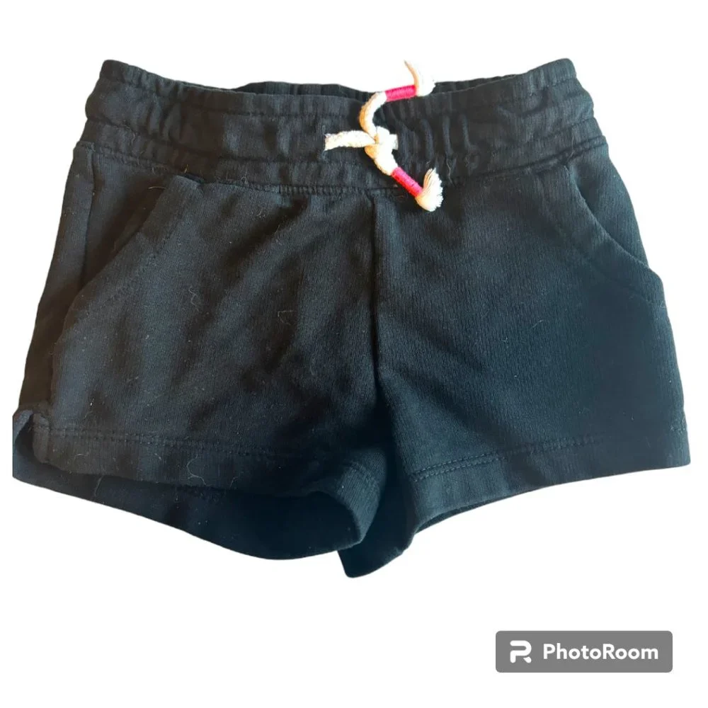 Cat and Jack lot of 2 pairs of Girl's shorts black and‎ khaki 2t